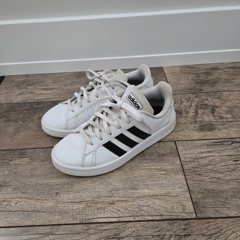 Adidas White and Black Size 5 Womens Sneakers